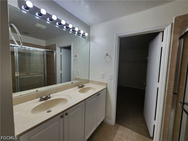 18261 Minorea LN, Lehigh Acres, FL 33936
