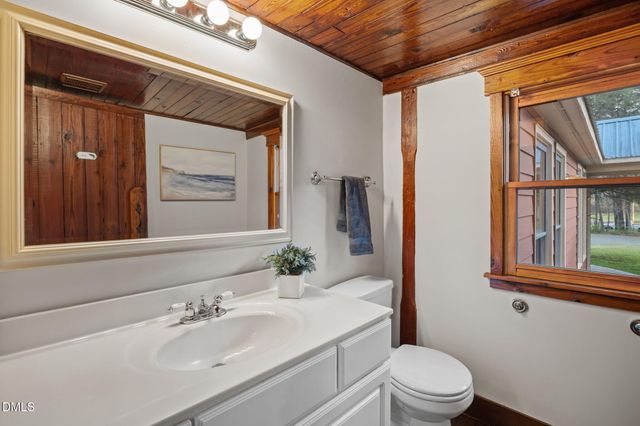 70 Holland Lane, New Hill, NC 27562