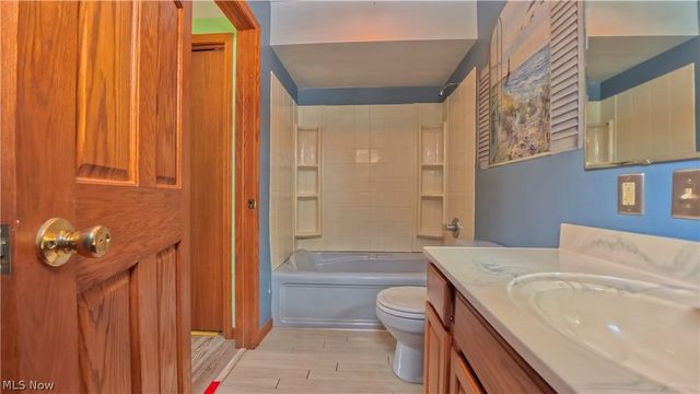 48276 Dyke Road, Negley, OH 44441