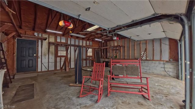 48276 Dyke Road, Negley, OH 44441