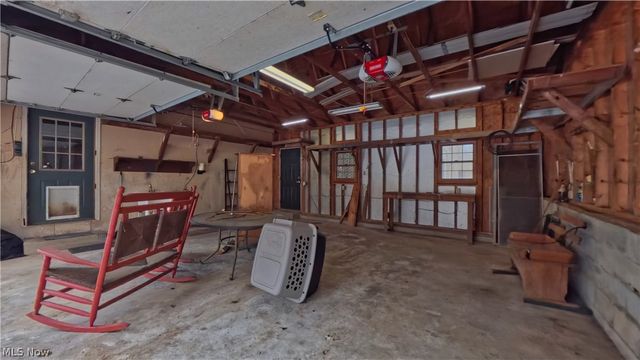 48276 Dyke Road, Negley, OH 44441