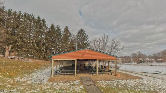 48276 Dyke Road, Negley, OH 44441
