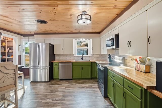 169 County Road 117, Alice, TX 78332