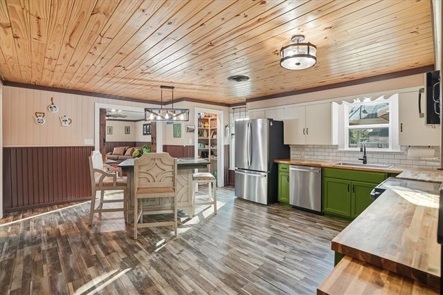 169 County Road 117, Alice, TX 78332