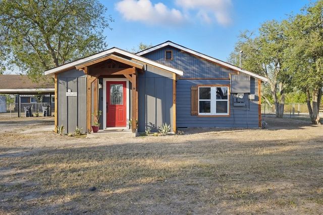 169 County Road 117, Alice, TX 78332