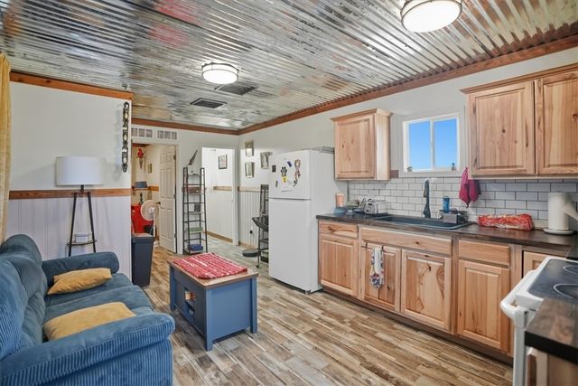 169 County Road 117, Alice, TX 78332