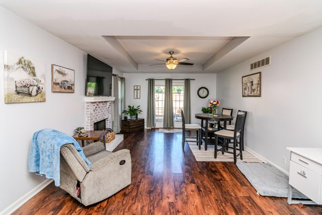 1667 Old Frankfort Road, Lawrenceburg, KY 40342