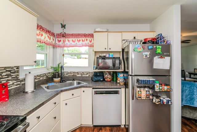 1667 Old Frankfort Road, Lawrenceburg, KY 40342