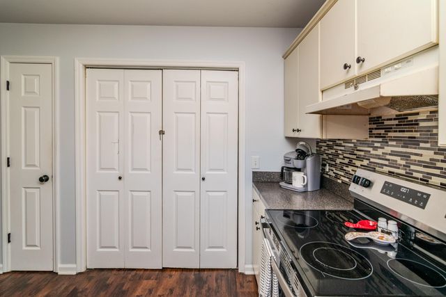 1667 Old Frankfort Road, Lawrenceburg, KY 40342