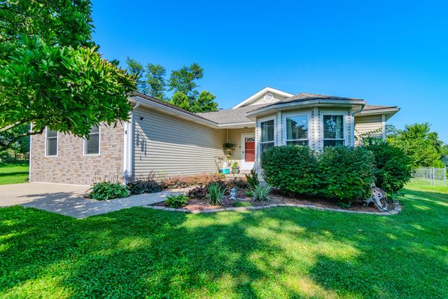 1667 Old Frankfort Road, Lawrenceburg, KY 40342