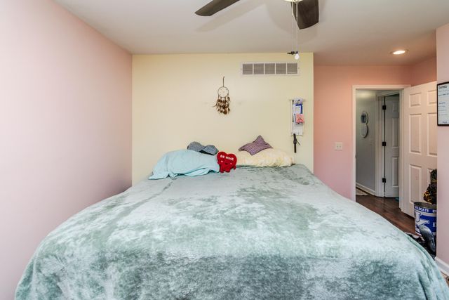1667 Old Frankfort Road, Lawrenceburg, KY 40342
