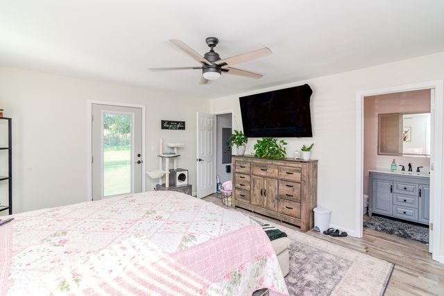 1667 Old Frankfort Road, Lawrenceburg, KY 40342