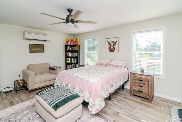 1667 Old Frankfort Road, Lawrenceburg, KY 40342