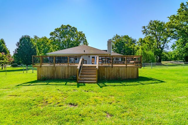1667 Old Frankfort Road, Lawrenceburg, KY 40342