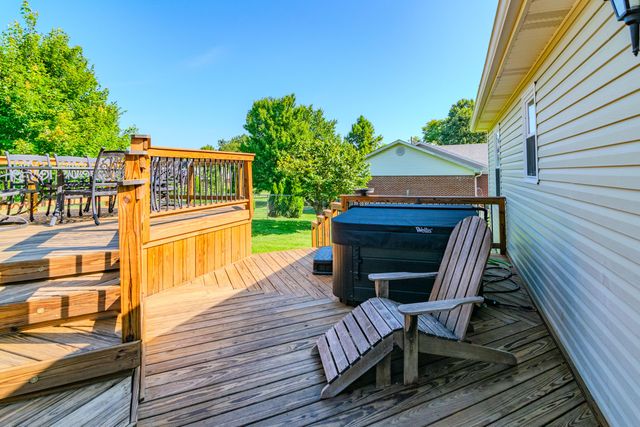 1667 Old Frankfort Road, Lawrenceburg, KY 40342