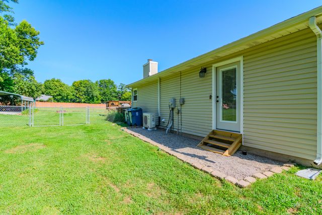 1667 Old Frankfort Road, Lawrenceburg, KY 40342