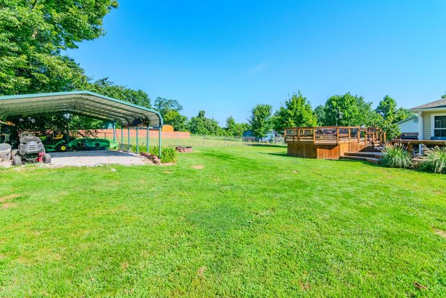 1667 Old Frankfort Road, Lawrenceburg, KY 40342