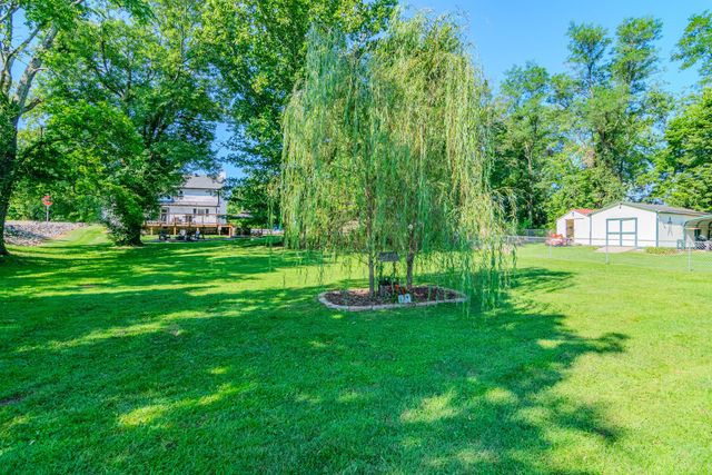 1667 Old Frankfort Road, Lawrenceburg, KY 40342