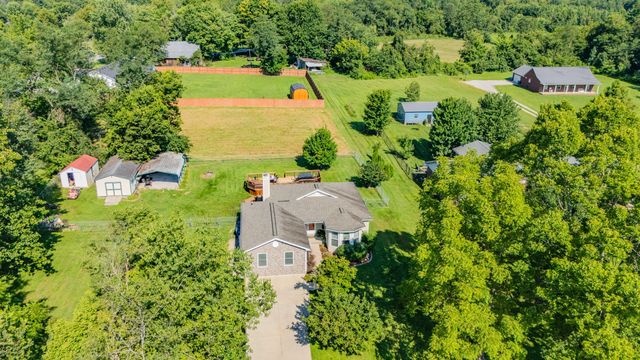 1667 Old Frankfort Road, Lawrenceburg, KY 40342