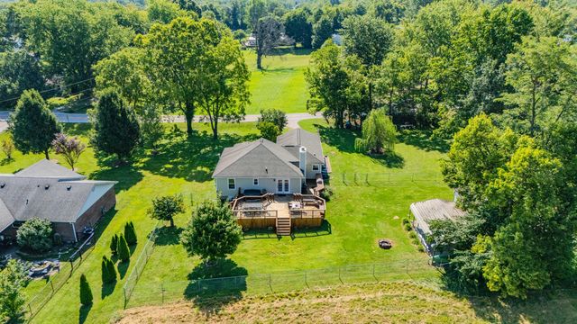1667 Old Frankfort Road, Lawrenceburg, KY 40342
