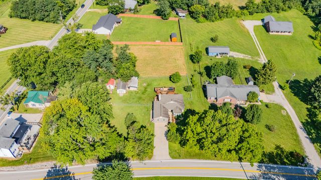 1667 Old Frankfort Road, Lawrenceburg, KY 40342