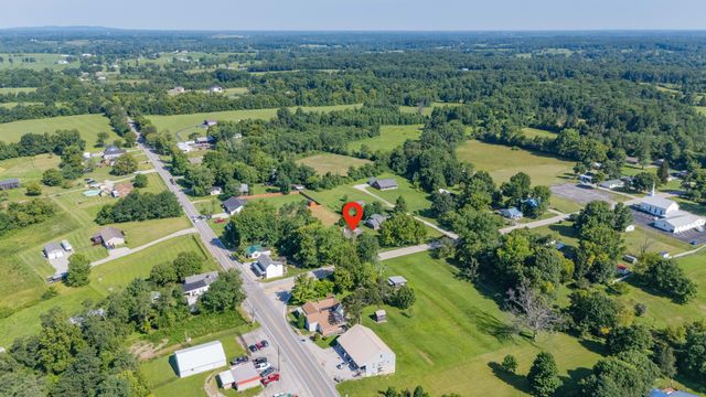 1667 Old Frankfort Road, Lawrenceburg, KY 40342