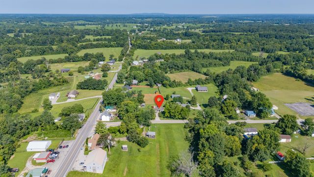 1667 Old Frankfort Road, Lawrenceburg, KY 40342