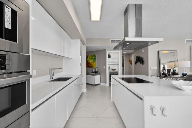 300 Sunny Isles Blvd 4-2201, Sunny Isles Beach, FL 33160