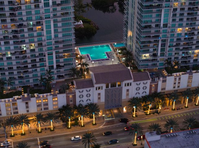 300 Sunny Isles Blvd 4-2201, Sunny Isles Beach, FL 33160