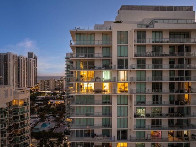 300 Sunny Isles Blvd 4-2201, Sunny Isles Beach, FL 33160