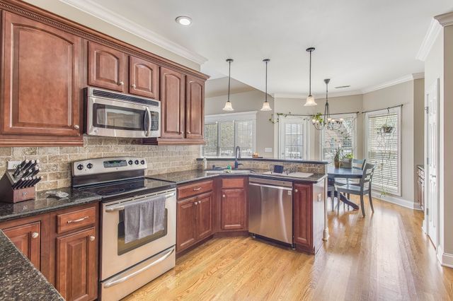 3630 Geneva Dr, Murfreesboro, TN 37128