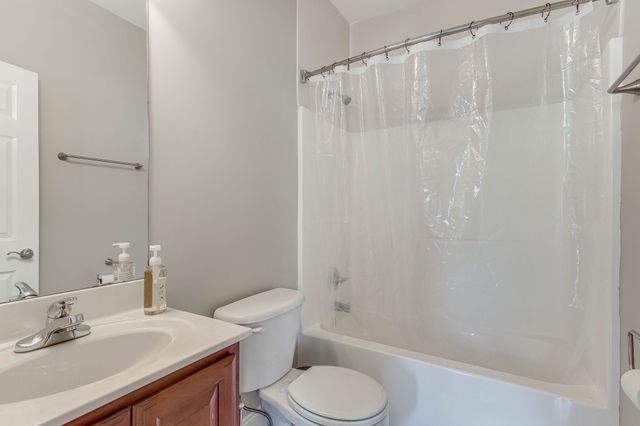 3630 Geneva Dr, Murfreesboro, TN 37128