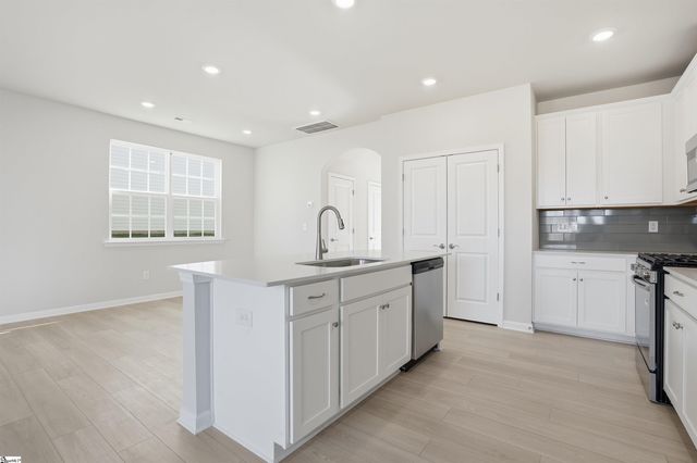 467 Lee's Corner Lane, Woodruff, SC 29388