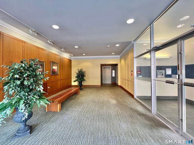 140 Grove Street 5J, Stamford, CT 06901