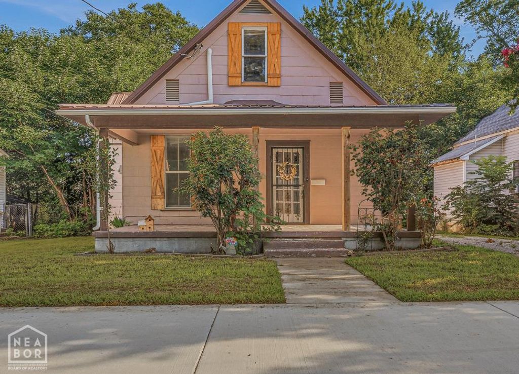 624 W Jefferson Avenue, Jonesboro, AR 72401