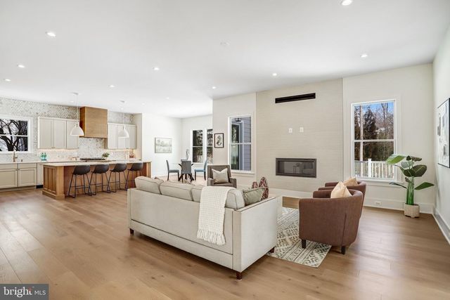 2633 WOOSTER CT, Vienna, VA 22180