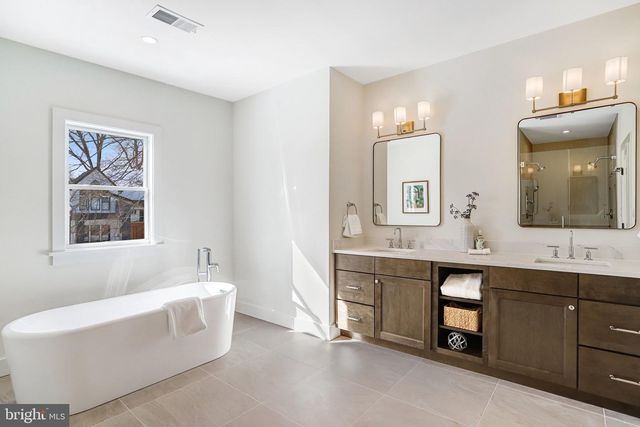 2633 WOOSTER CT, Vienna, VA 22180