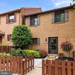 112 EATON DR, Wayne, PA 19087