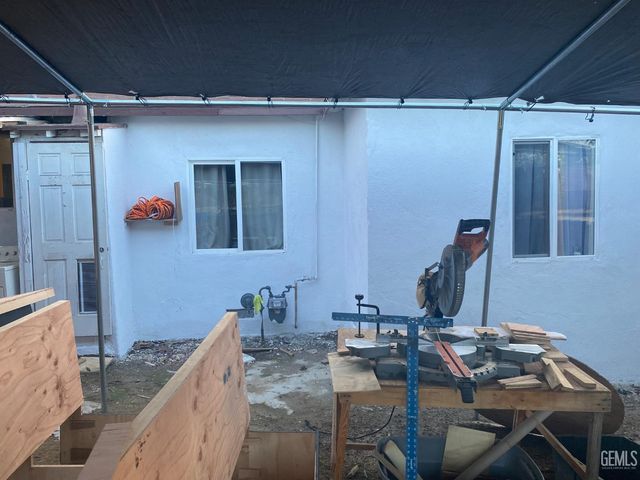 2228 College Avenue, Bakersfield, CA 93306