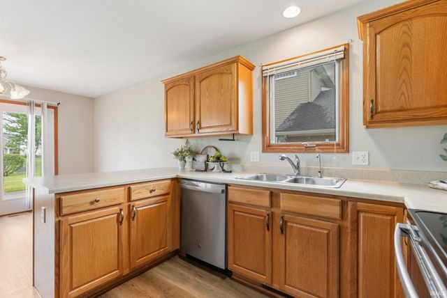 2726 Bearberry Court, Fort Wayne, IN 46818