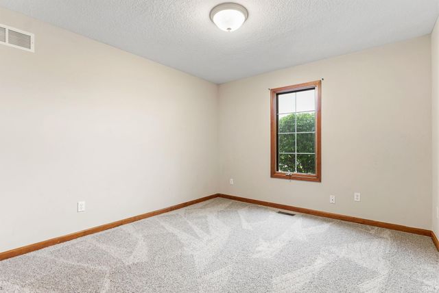 2726 Bearberry Court, Fort Wayne, IN 46818