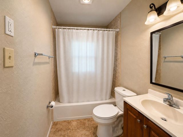 703 S Birmingham Street, Amarillo, TX 79104