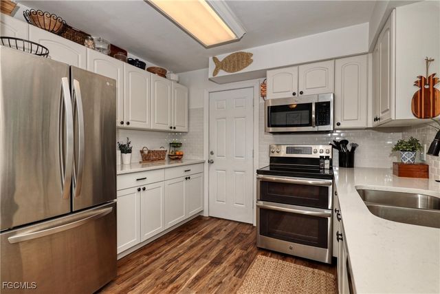 7238 Emily DR, Fort Myers, FL 33908