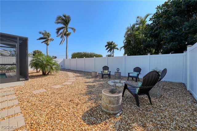 7238 Emily DR, Fort Myers, FL 33908