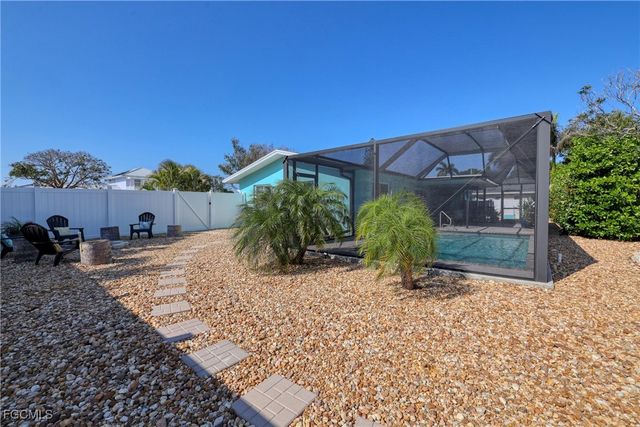 7238 Emily DR, Fort Myers, FL 33908