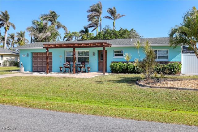 7238 Emily DR, Fort Myers, FL 33908