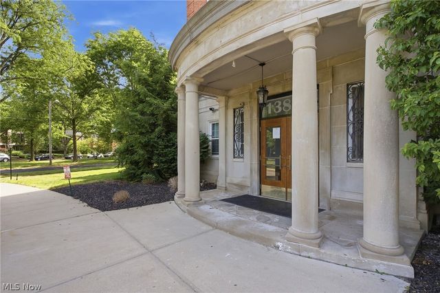 13800 Fairhill Rd 419, Shaker Heights, OH 44120