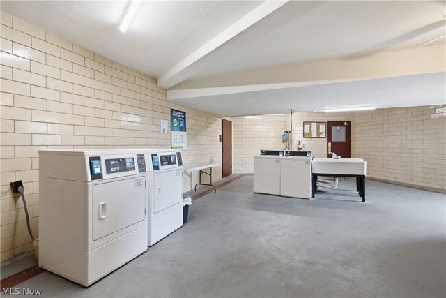 13800 Fairhill Rd 419, Shaker Heights, OH 44120