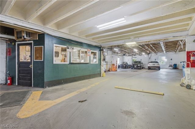 13800 Fairhill Rd 419, Shaker Heights, OH 44120