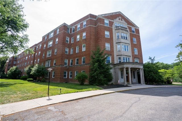 13800 Fairhill Rd 419, Shaker Heights, OH 44120